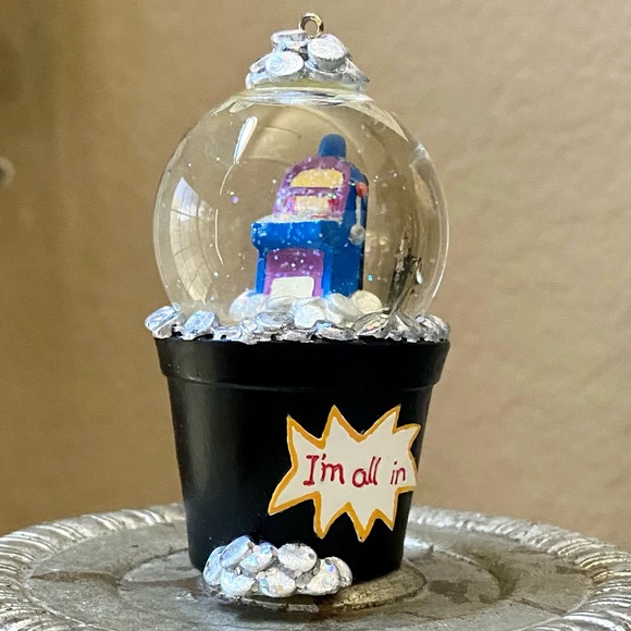 Mini slot♦️machine water globe ornament - Picture 4 of 7